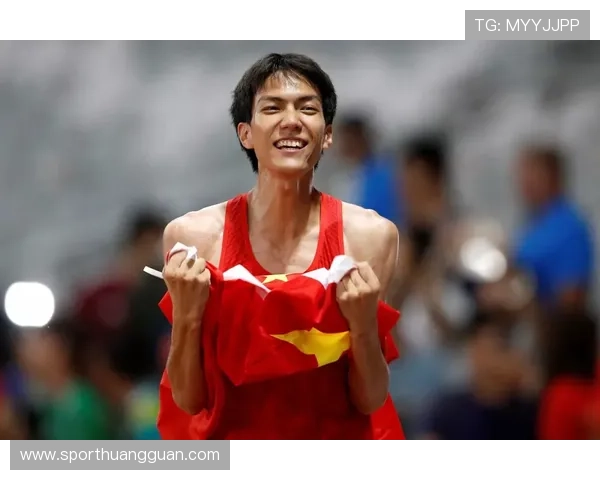 傅海峰家里这日常堪比小豪宅,比赛场上的他怎么和这待遇搭?