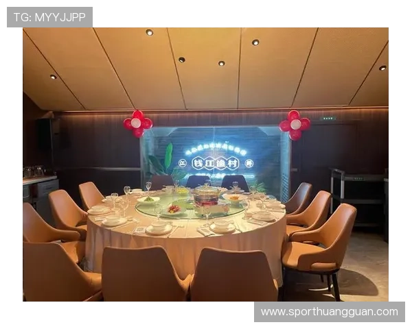 吴向东家那套豪宅我看一眼钱包就开溜了，普通人活成他这是另一档次啊