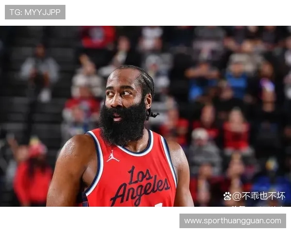 哈登无球跑动提升进攻效率 超越利拉德成为队内得分利器