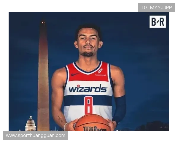 特雷·杨利用挡拆创造空位投篮拉开球队得分差距