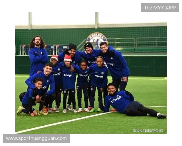 切尔西阵容豪华却难显整体，人多反致攻防脱节